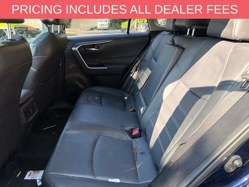 Used 2020 Toyota RAV4 XLE Premium FWD image 9