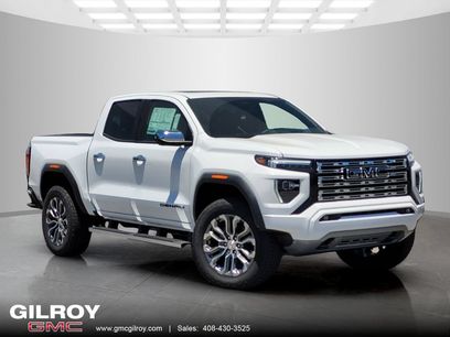 New 2026 GMC Canyon Denali w/ LPO, Black Badging Package