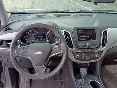 Used 2024 Chevrolet Equinox LS w/ LS Convenience Package FWD image 12