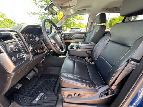 Used 2017 Chevrolet Silverado 1500 LTZ w/ LTZ Plus Package AWD/4WD image 18