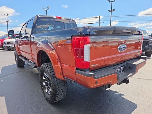 Used 2018 Ford F250 Lariat w/ Lariat Ultimate Package AWD/4WD image 4