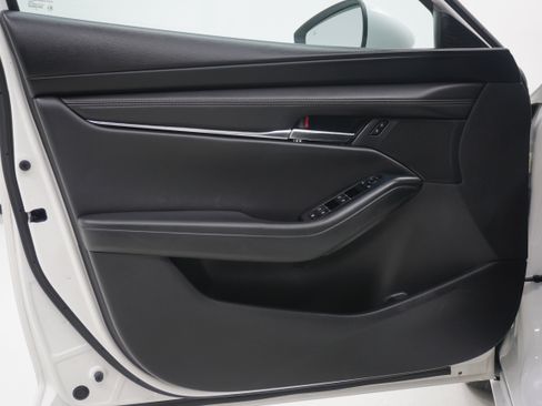 Used 2021 MAZDA MAZDA3 s FWD image 14