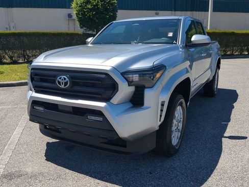Certified 2024 Toyota Tacoma SR5 image 8