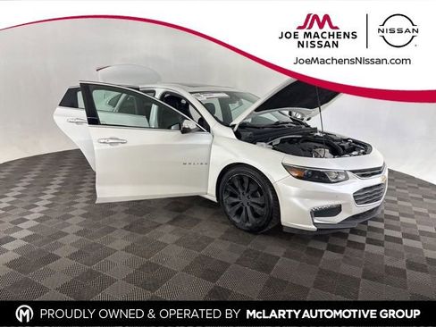 Used 2017 Chevrolet Malibu Premier w/ Premier Sun and Wheel Package image 12
