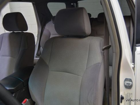 Used 2005 Toyota 4Runner SR5 RWD image 15