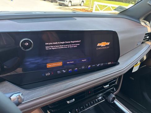 New 2026 Chevrolet Tahoe High Country AWD/4WD image 34
