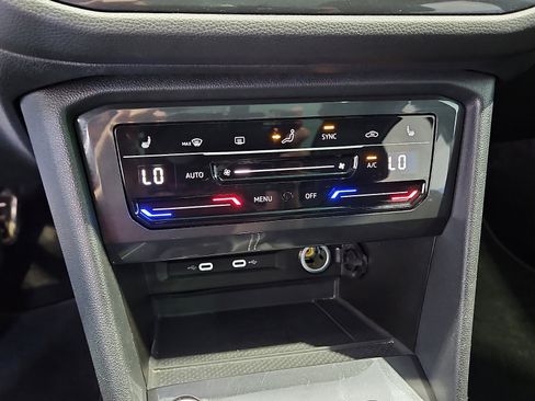 Certified 2023 Volkswagen Tiguan SE R-Line FWD image 16