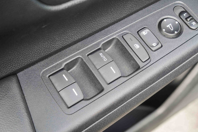 Used 2025 Honda CR-V LX image 27