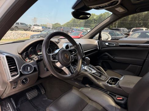 Used 2016 Porsche Cayenne S AWD/4WD image 14