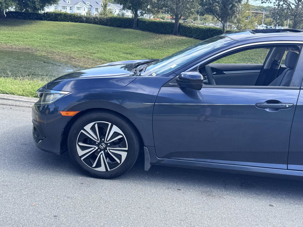 Used 2017 Honda Civic EX-T image 7