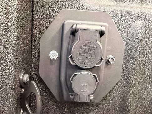 Used 2026 Ford F250 Platinum AWD/4WD image 10