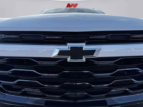 Used 2024 Chevrolet Trax ACTIV w/ Driver Confidence Package image 11