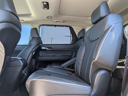 Used 2023 Hyundai Palisade Limited w/ Cargo Package image 27
