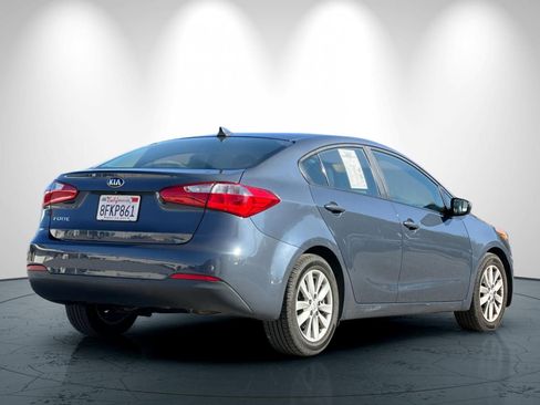 Used 2016 Kia Forte LX w/ LX Popular Plus Package image 4