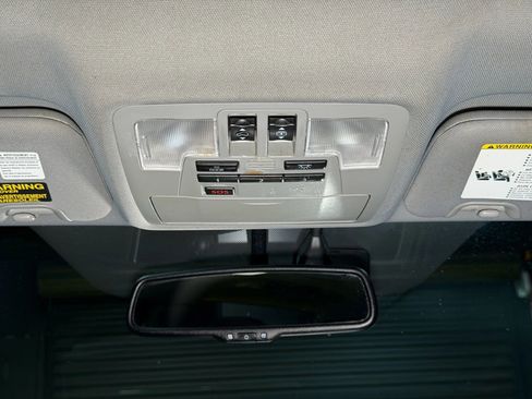 Used 2015 Toyota Highlander Limited Platinum AWD/4WD image 31
