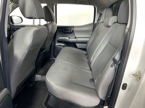 Used 2016 Toyota Tacoma SR5 w/ SR5 Appearance Package (SN) AWD/4WD image 14