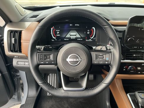 Certified 2024 Nissan Pathfinder Platinum image 16