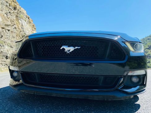 Used 2016 Ford Mustang GT RWD image 19