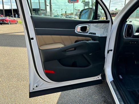 New 2025 Kia Sorento SX Prestige w/ Olive Brown Leather Package image 12