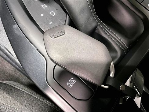 New 2025 Kia K4 LXS image 31