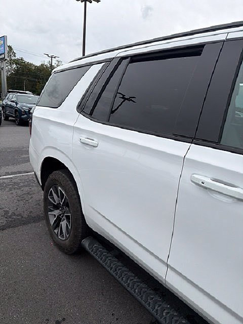 Certified 2021 Chevrolet Tahoe Z71 w/ Z71 Signature Package AWD/4WD image 4