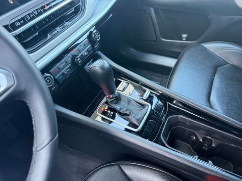 Used 2025 Jeep Compass Limited image 42