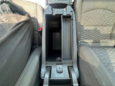 Used 2019 Chevrolet Equinox LT AWD/4WD image 18