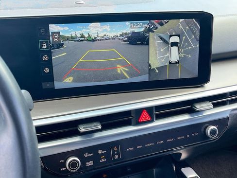 Used 2024 Kia Sorento SX image 14