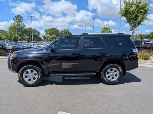 Used 2024 Toyota 4Runner SR5 AWD/4WD image 6