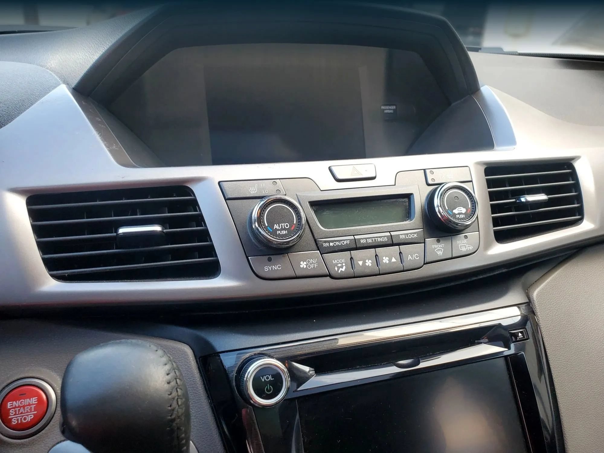 Used 2015 Honda Odyssey Touring Elite image 47
