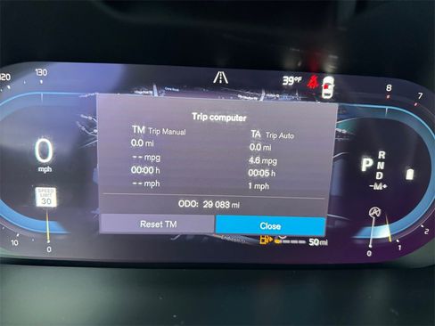 Certified 2024 Volvo XC40 B5 Plus w/ Climate Package image 25