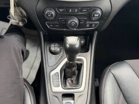 Used 2015 Jeep Cherokee Trailhawk w/ Trailer Tow Group AWD/4WD image 14