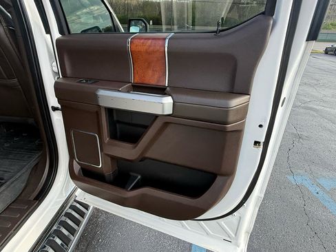 Used 2019 Ford F150 King Ranch w/ Equipment Group 601A Luxury AWD/4WD image 37