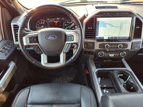 Used 2022 Ford F250 Lariat w/ Chrome Package image 4