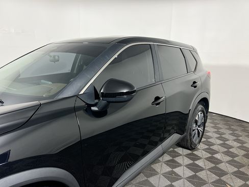 Used 2023 Nissan Rogue SV FWD image 12