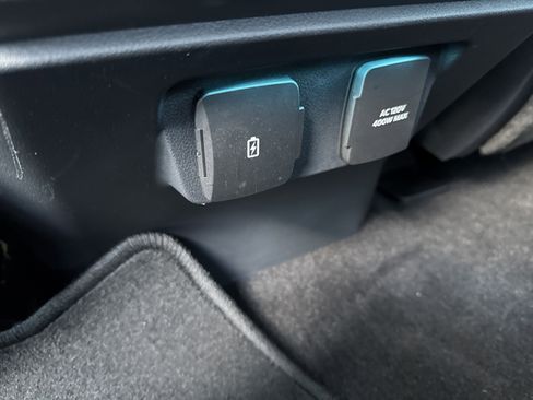 Certified 2023 Ford F150 Lariat image 28