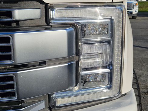 Used 2019 Ford F250 Platinum w/ Platinum Ultimate Package AWD/4WD image 12