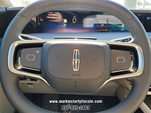 New 2026 Lincoln Nautilus Reserve image 19