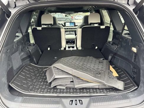 New 2026 Lincoln Aviator Black Label w/ Black Label Special Edition image 12