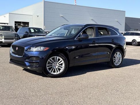 Used 2020 Jaguar F-PACE Prestige AWD/4WD image 2