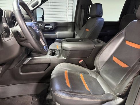 Used 2022 GMC Sierra 2500 AT4 w/ AT4 Premium Plus Package image 17