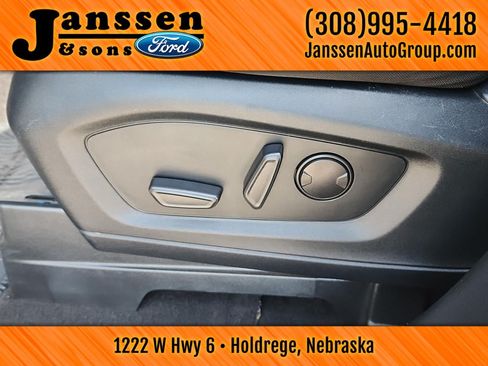 Used 2021 Ford Explorer XLT RWD image 23