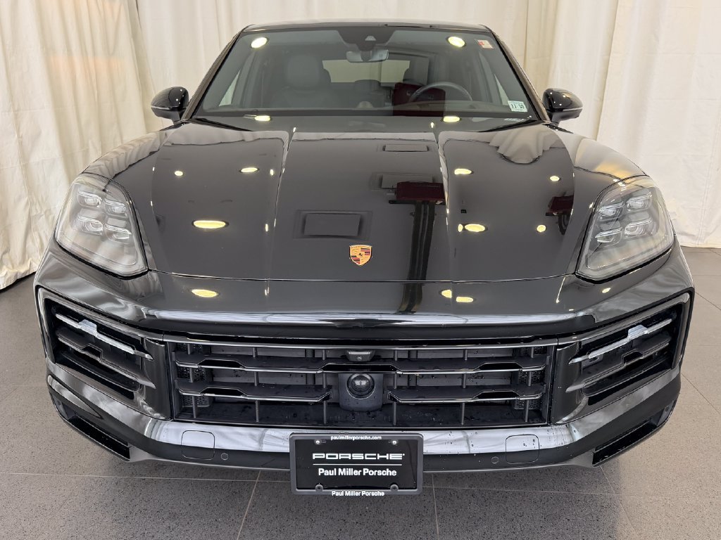 Certified 2025 Porsche Cayenne E-Hybrid Coupe AWD/4WD image 6