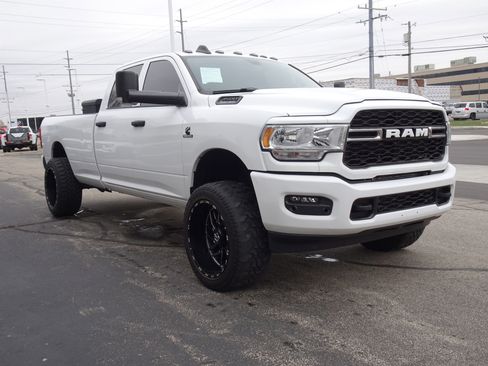 Used 2020 RAM 3500 Tradesman w/ Chrome Appearance Group image 8