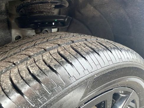 Certified 2023 GMC Terrain SLE w/ Driver Convenience Package image 24