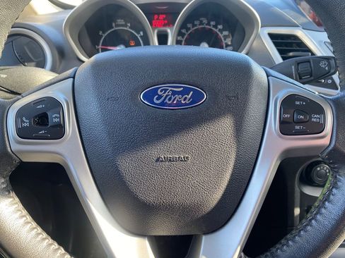 Used 2013 Ford Fiesta SE image 23