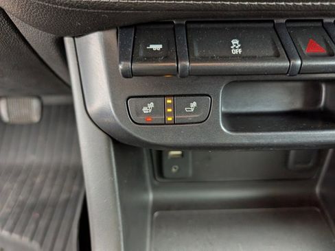 Used 2015 GMC Canyon SLT image 4