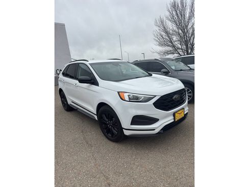 Used 2022 Ford Edge SE w/ Black Appearance Package image 8