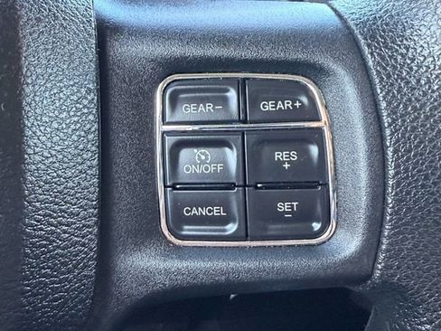 Used 2014 RAM 1500 Classic SLT RWD image 25