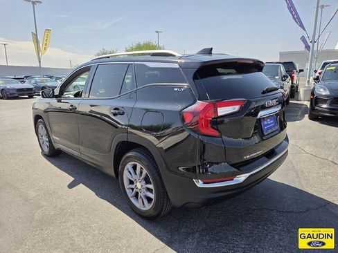Used 2024 GMC Terrain SLT AWD/4WD image 5